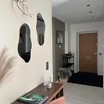 Sauna, Parking, 350mb, 65 Hdtv, Games, Dryer Apartamento *