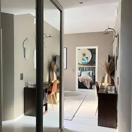 Sauna, Parking, 350mb, 65 Hdtv, Games, Dryer *