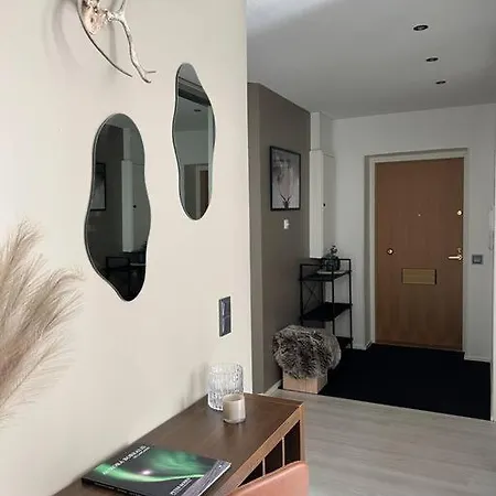 Sauna, Parking, 350mb, 65 Hdtv, Games, Dryer