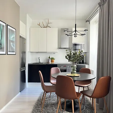 Sauna, Parking, 350mb, 65 Hdtv, Games, Dryer *